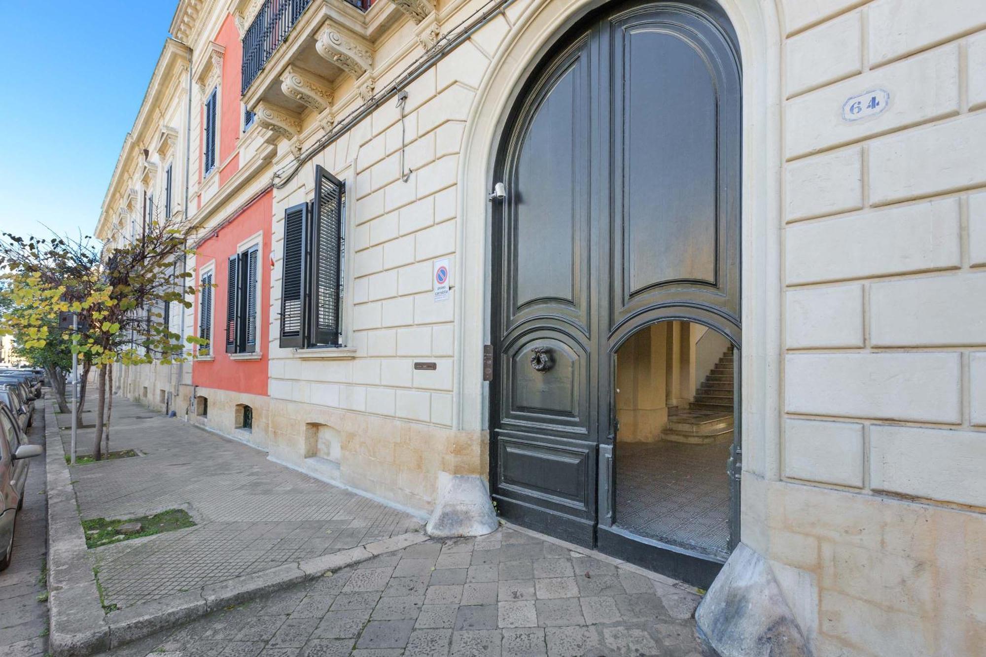 Dongiovanni Suite Lecce Exteriör bild
